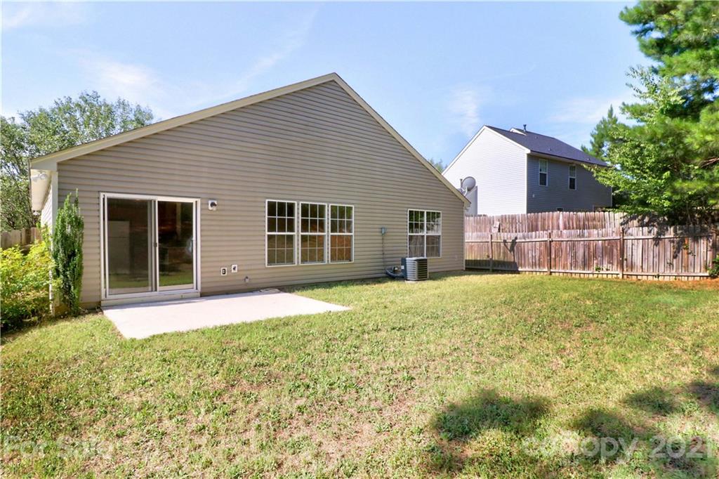1509 Summit Ridge Lane Kannapolis, NC 28083 - Photo 31 of 37 a house view with a garden space