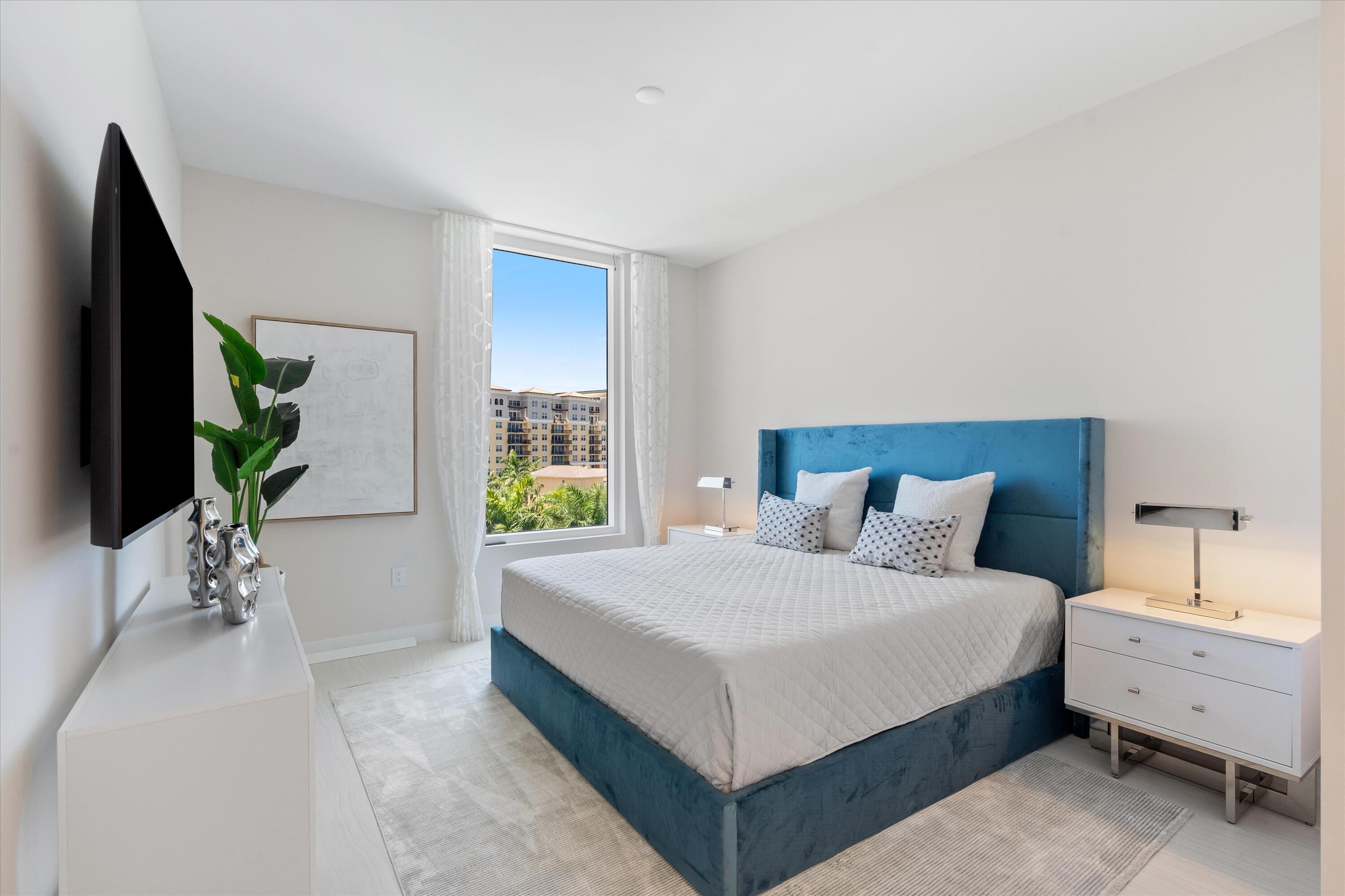 220 Southeast Mizner Boulevard, Unit 604 Boca Raton, FL 33432 - Photo 19 of 52 Guest Bedroom