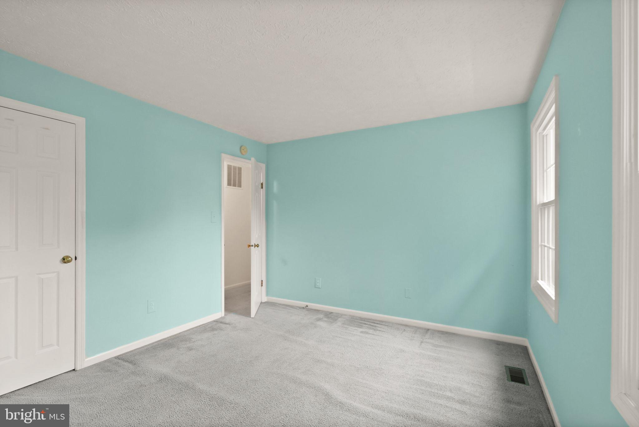 169 Applegate Drive Sterling, VA 20164 - Photo 32 of 55 a view of an empty room