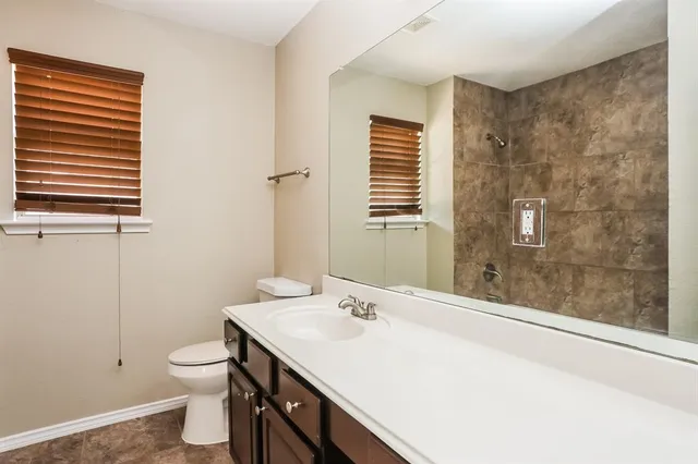 $3,195 | 505 Spicewood Drive, DeSoto, TX 75115