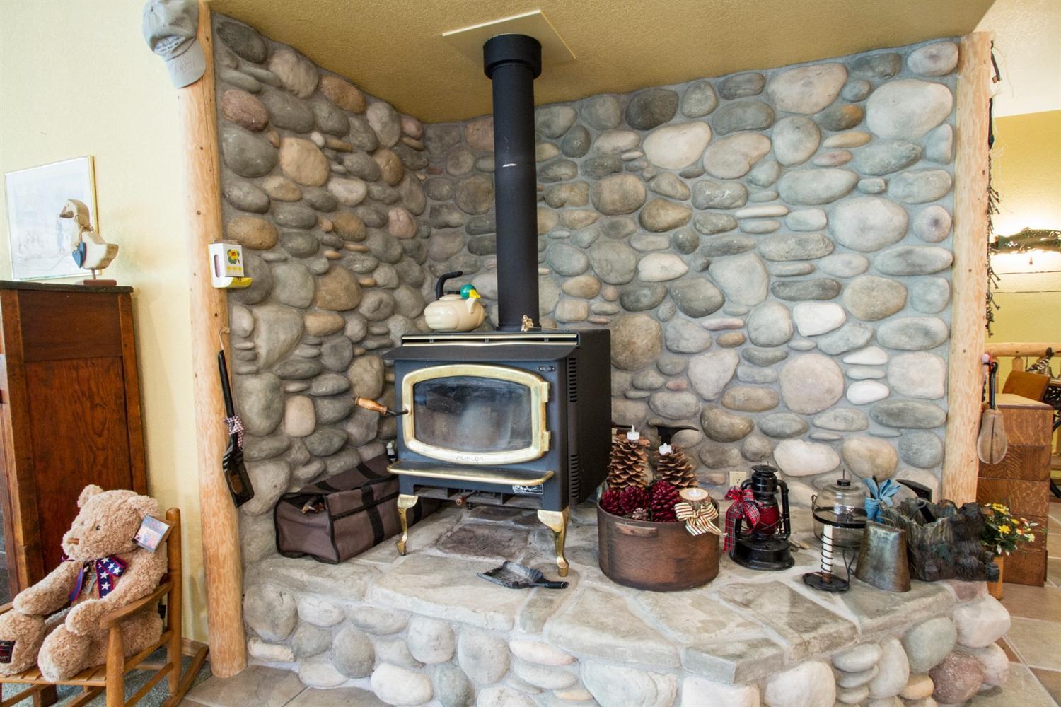 195 Stewart Road Grants Pass, OR 97526 - Photo 18 of 25 Additional Photo