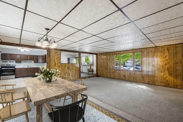 $349,000 | 215 South Clinton Street, New Buffalo, MI 49117