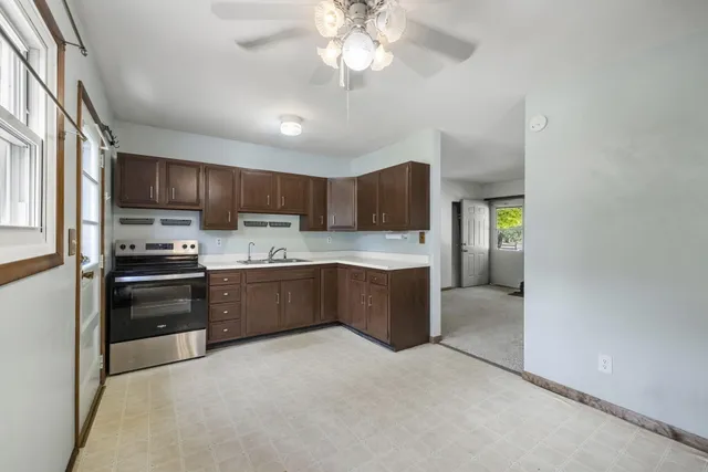 $349,000 | 215 South Clinton Street, New Buffalo, MI 49117