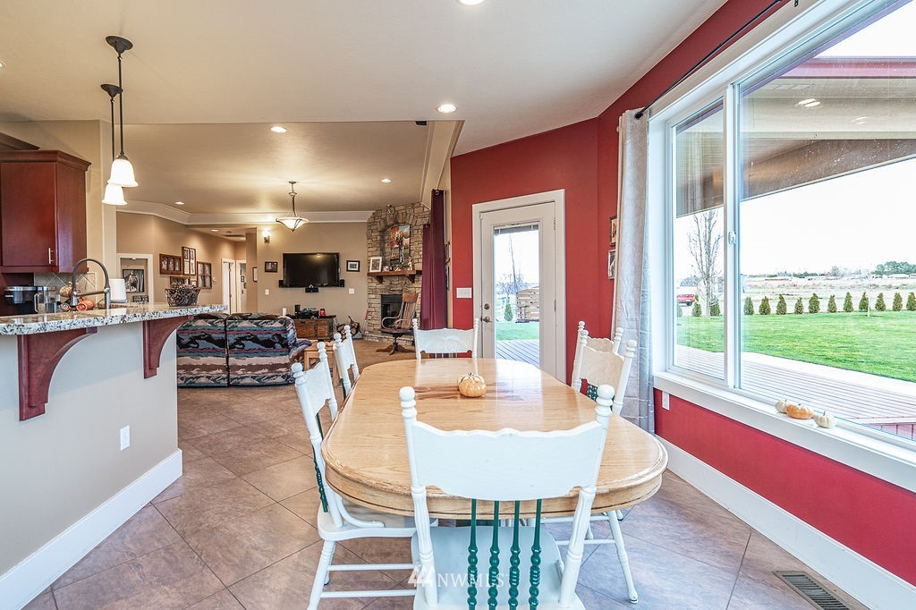 3103 Rd F Northeast Moses Lake, WA 98837 - Photo 6 of 39 Gallery Image 6