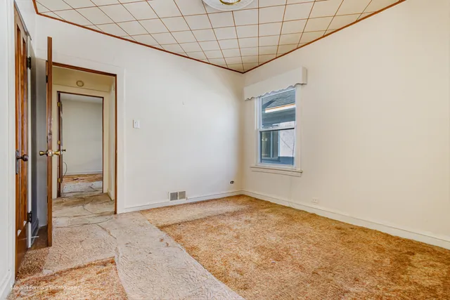 $170,000 | 643 South 19th Avenue, Maywood, IL 60153