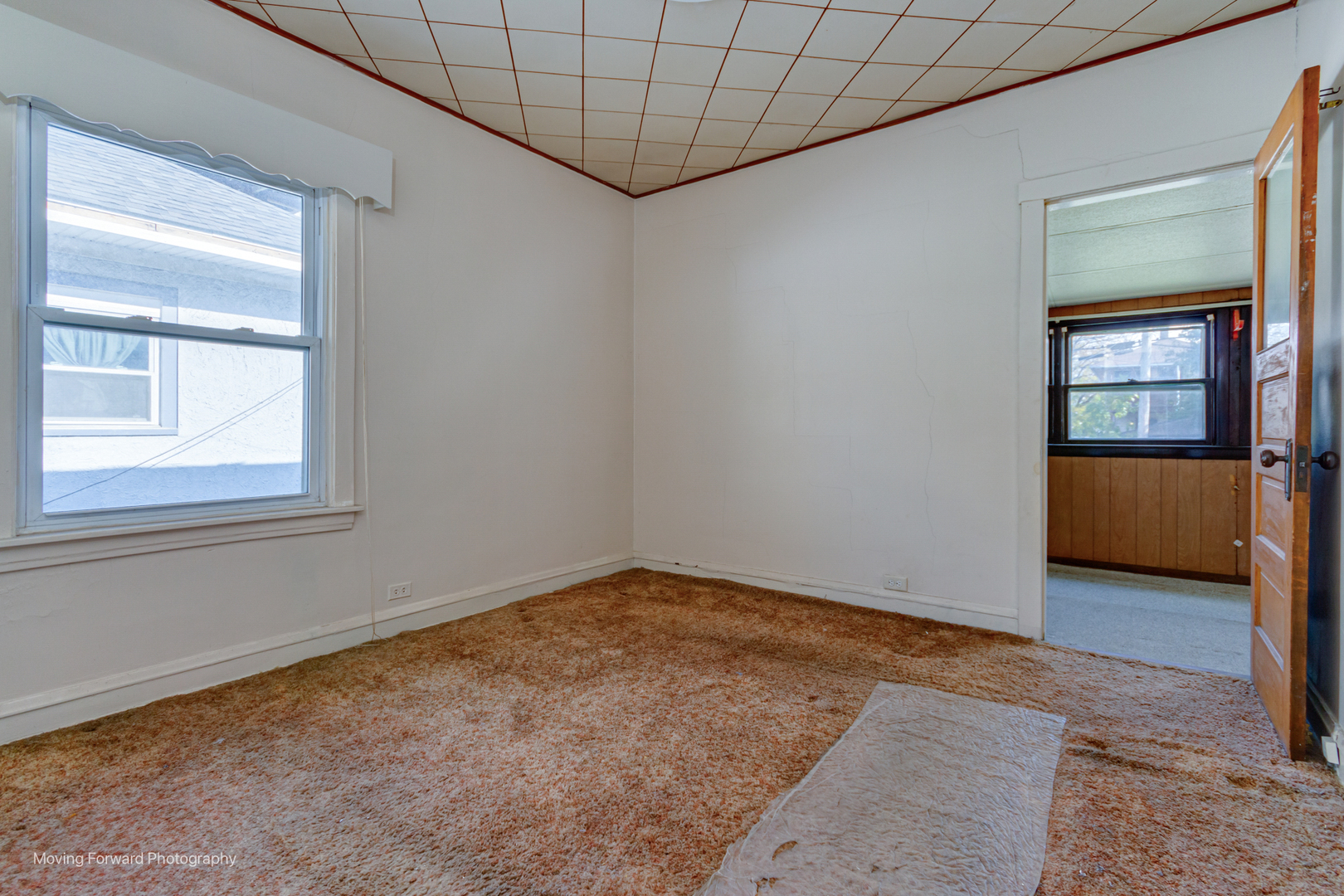 643 South 19th Avenue Maywood, IL 60153 - Photo 24 of 41 an empty room with a window