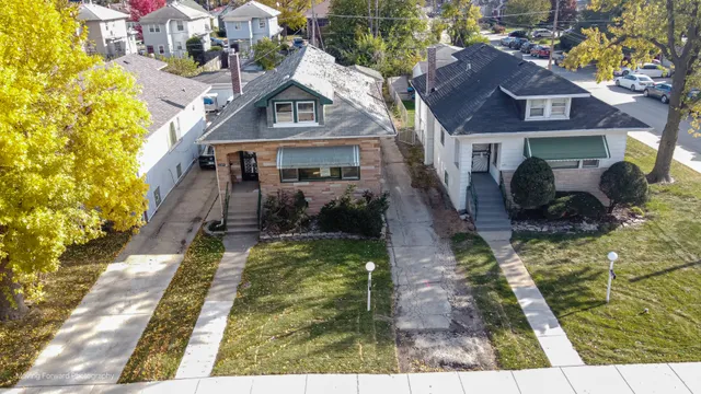 $170,000 | 643 South 19th Avenue, Maywood, IL 60153