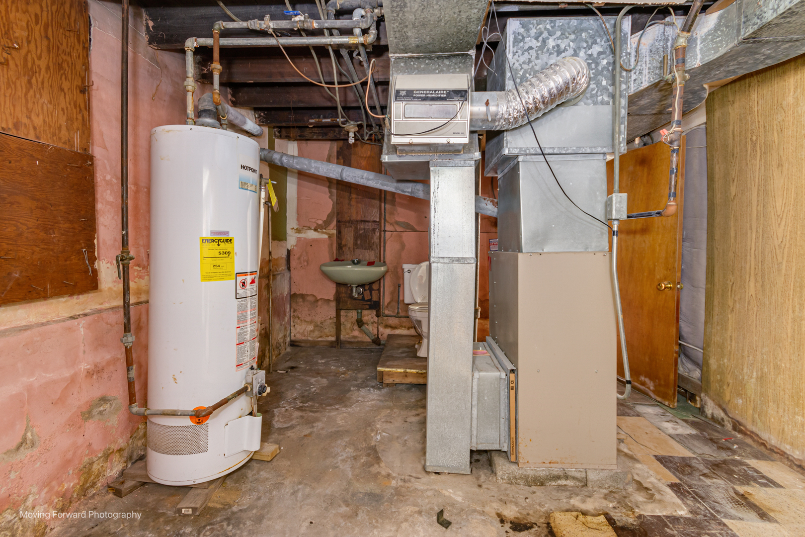 643 South 19th Avenue Maywood, IL 60153 - Photo 33 of 41 a view of a house with street