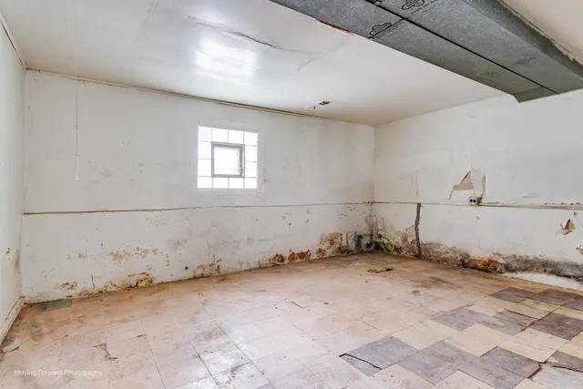 $170,000 | 643 South 19th Avenue, Maywood, IL 60153