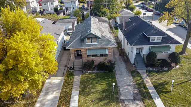 $170,000 | 643 South 19th Avenue, Maywood, IL 60153