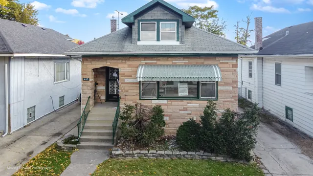 $170,000 | 643 South 19th Avenue, Maywood, IL 60153