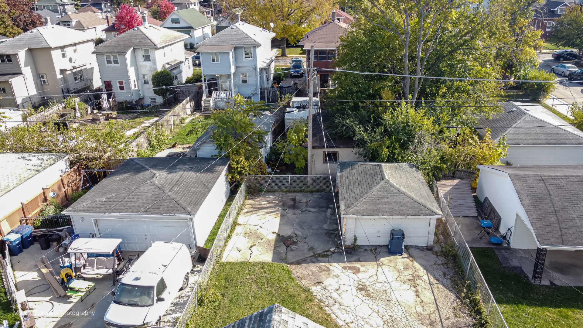 643 South 19th Avenue Maywood, IL 60153 - Photo 10 of 41 an aerial view of multiple house