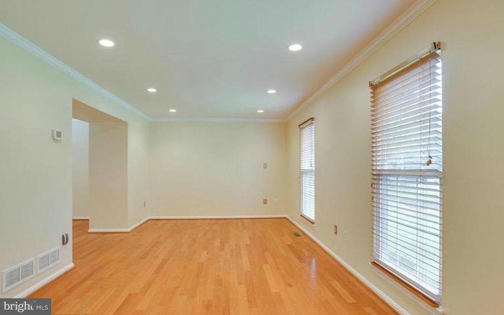 2414 Ivywood Road Reston, VA 20191 - Photo 2 of 19 Interior (General)