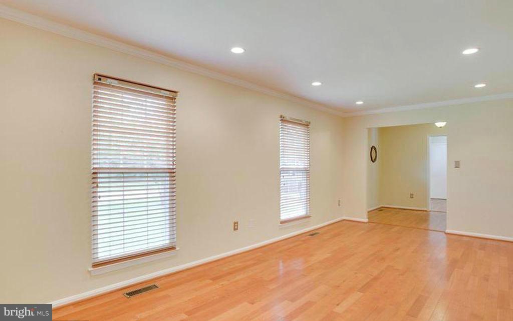 2414 Ivywood Road Reston, VA 20191 - Photo 3 of 19 Interior (General)