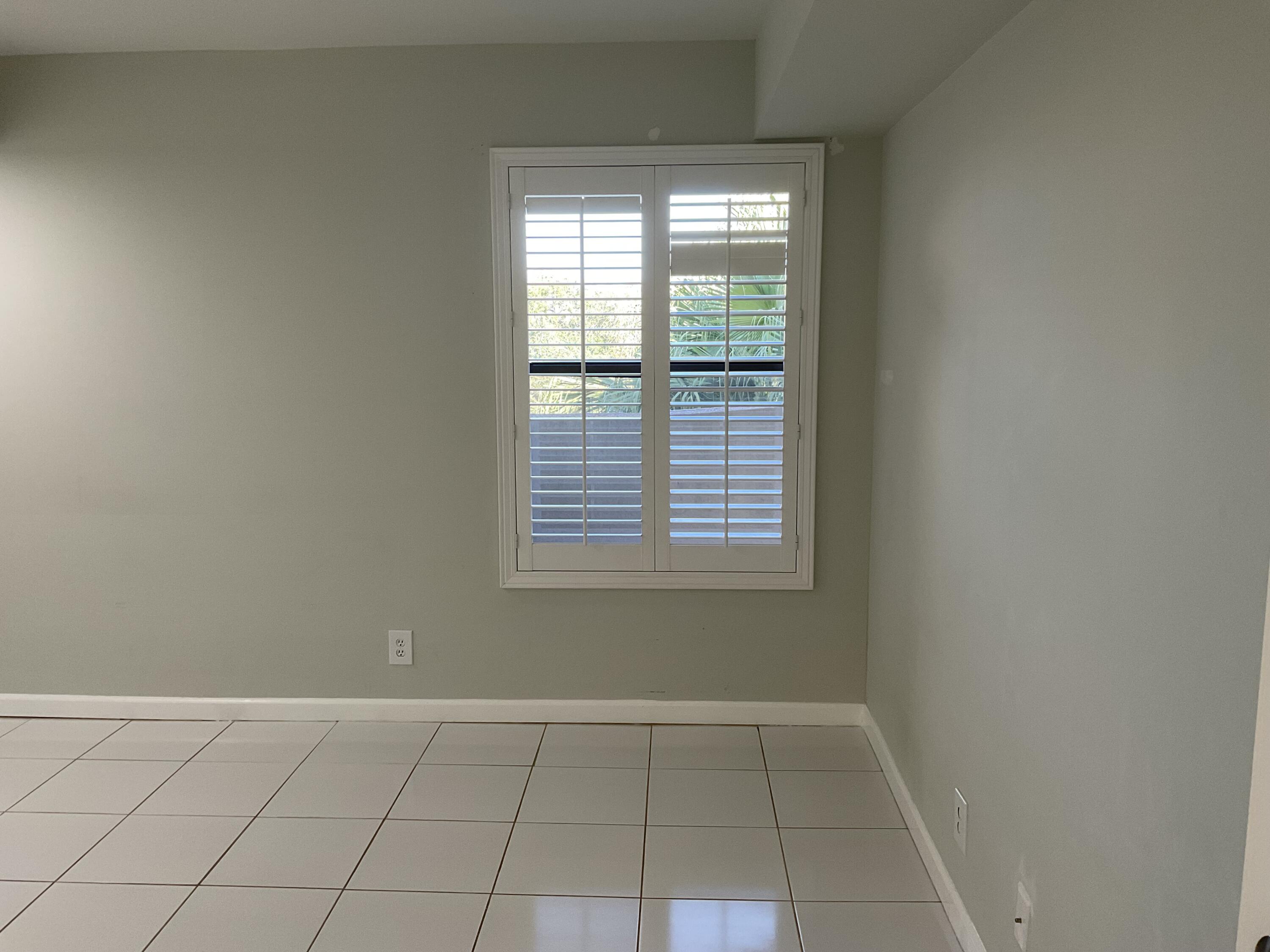 5751 Camino Del Sol, Unit 403 Boca Raton, FL 33433 - Photo 22 of 34 Guest bedroom