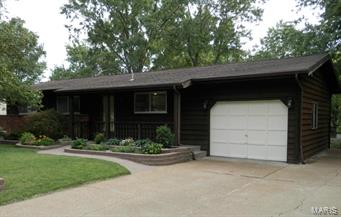 526 Aqua Ridge Drive St. Louis, MO 63129 - Photo 3 of 35 Gallery Image 3