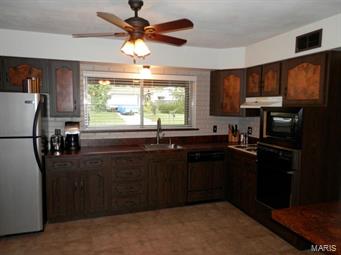 526 Aqua Ridge Drive St. Louis, MO 63129 - Photo 8 of 35 Gallery Image 8