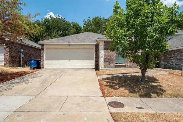 $1,850 | 121 Cliff Height Circle, Dallas, TX 75241