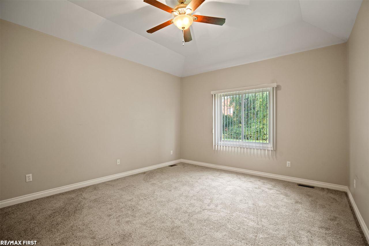 36817 Union Lake Road Clinton Township, MI 48035 - Photo 10 of 23