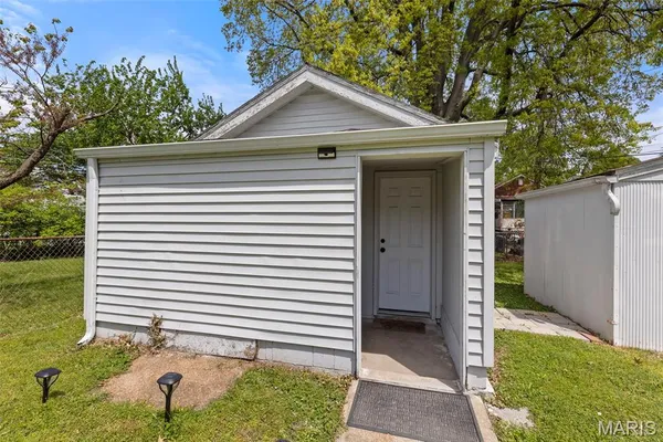 $199,000 | 3929 Bates Street, St. Louis, MO 63116
