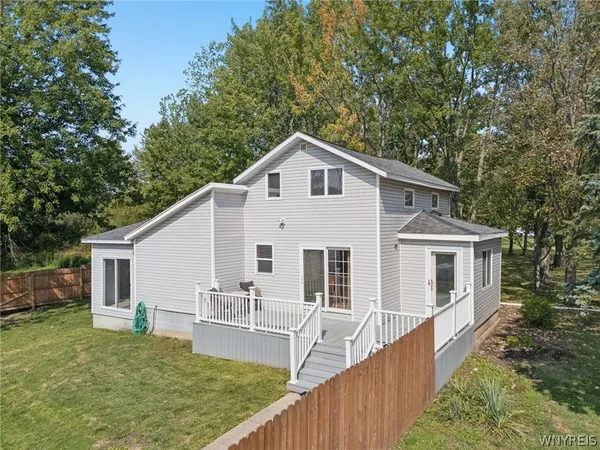$349,900 | 8420 Akron Road, Royalton, NY 14094