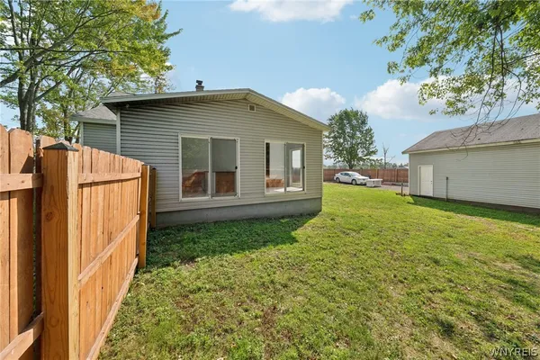 $349,900 | 8420 Akron Road, Royalton, NY 14094