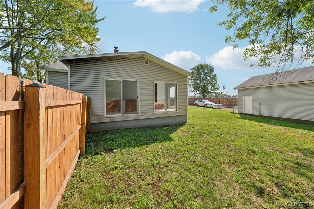 8420 Akron Road Royalton, NY 14094 - Photo 33 of 46