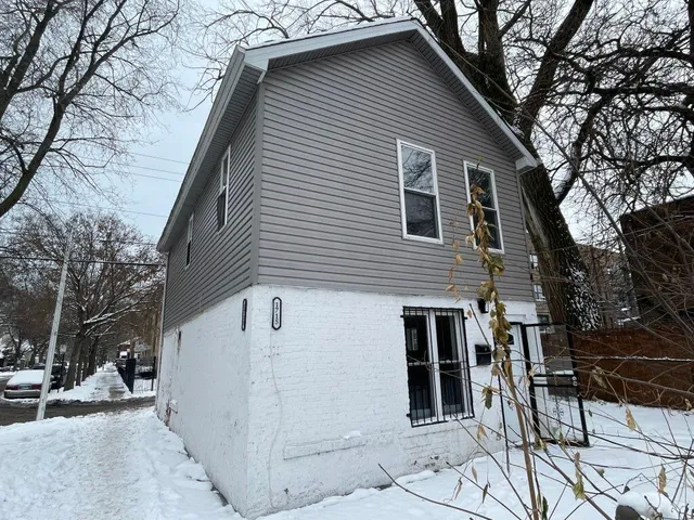 $147,500 | 1715 East 70th Street, Chicago, IL 60649