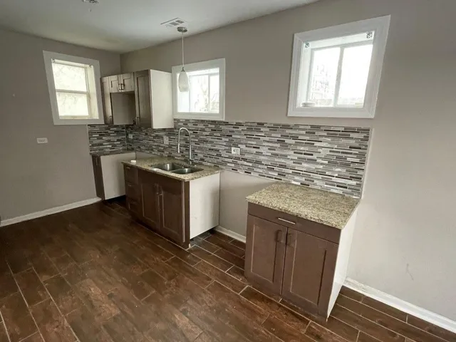 $147,500 | 1715 East 70th Street, Chicago, IL 60649