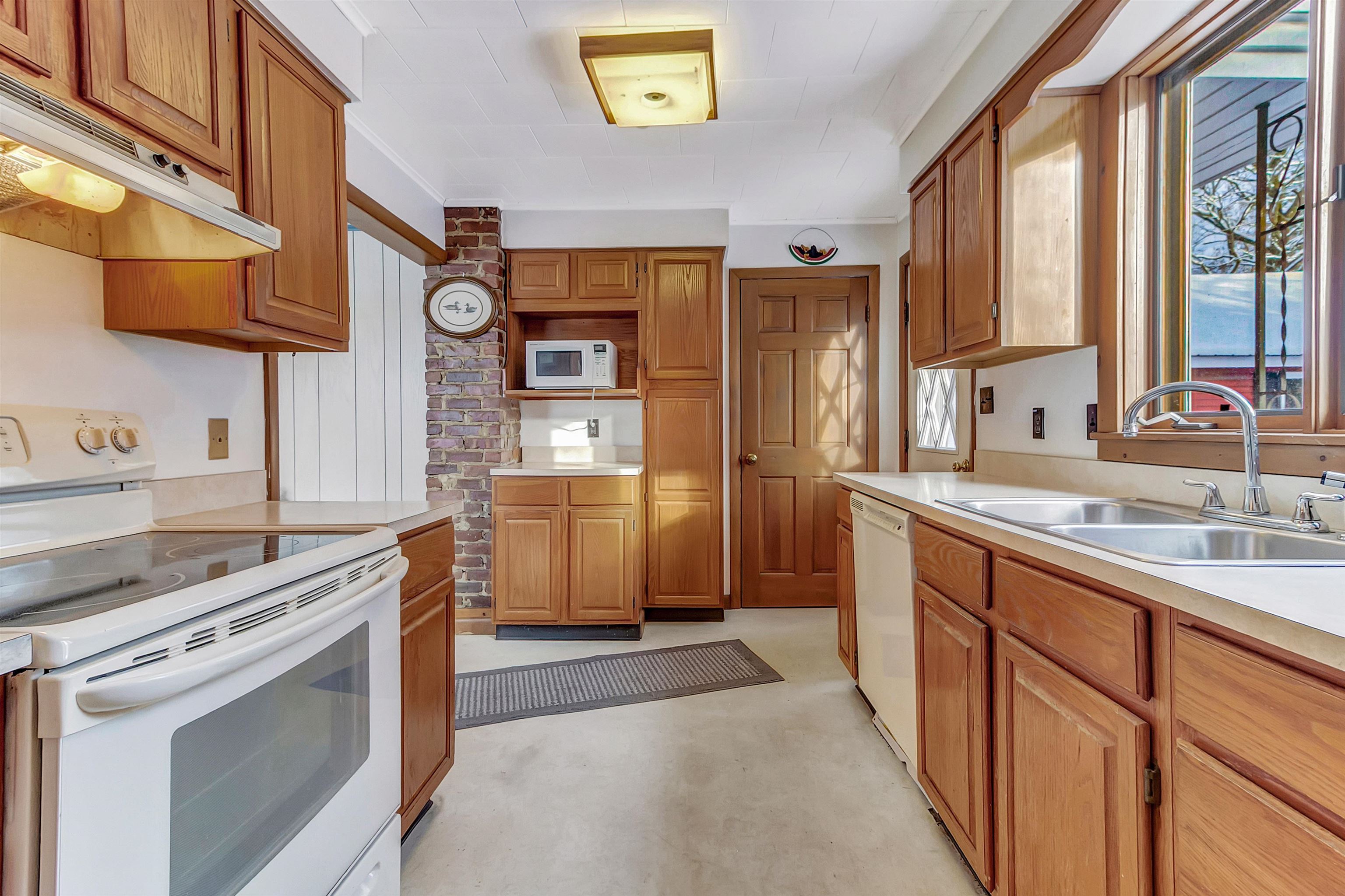 84 Allen Street Rutland, VT 05701 - Photo 21 of 60