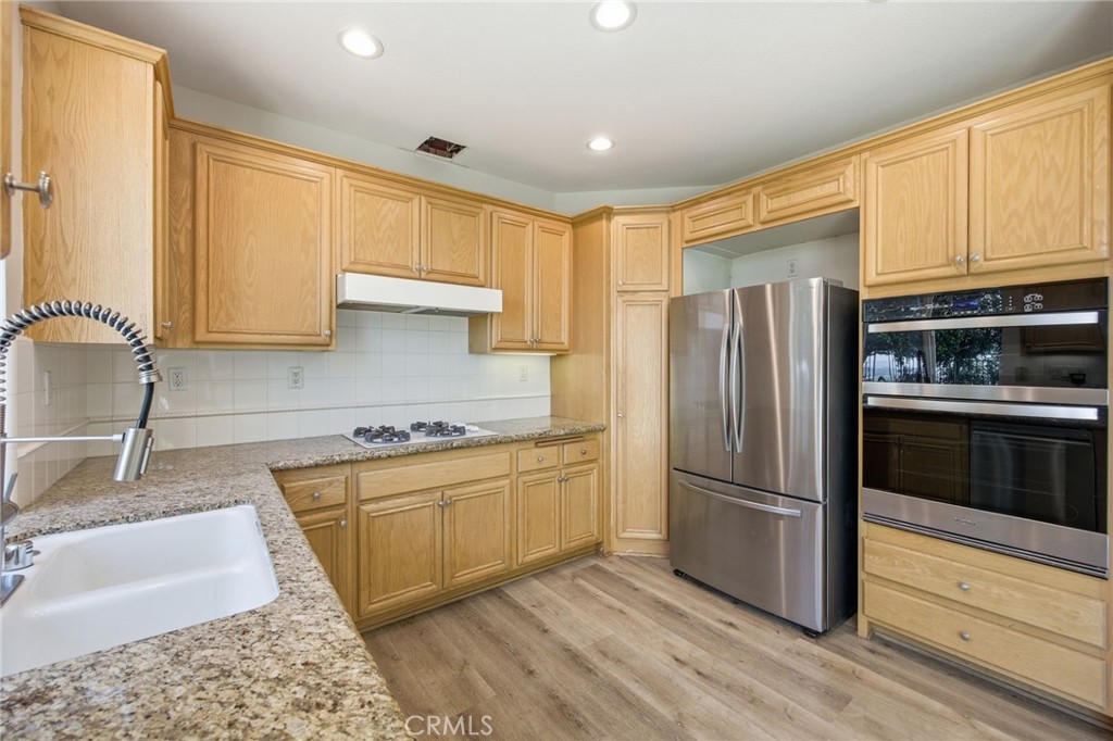 20716 Pesaro Way Porter Ranch, CA 91326 - Photo 14 of 30 Gallery Image 14