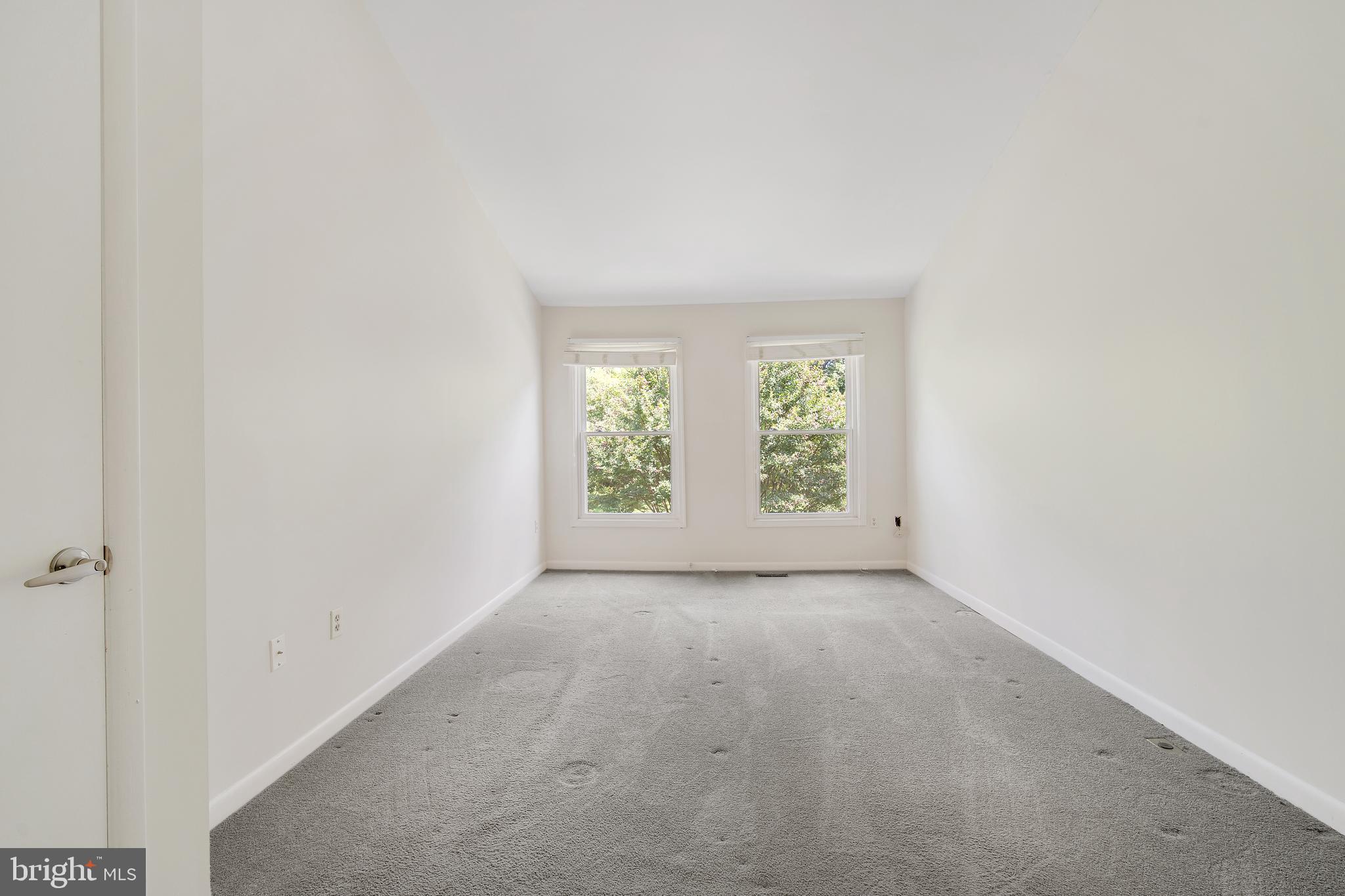 9105 Saffron Lane Silver Spring, MD 20901 - Photo 20 of 43 Primary bedroom