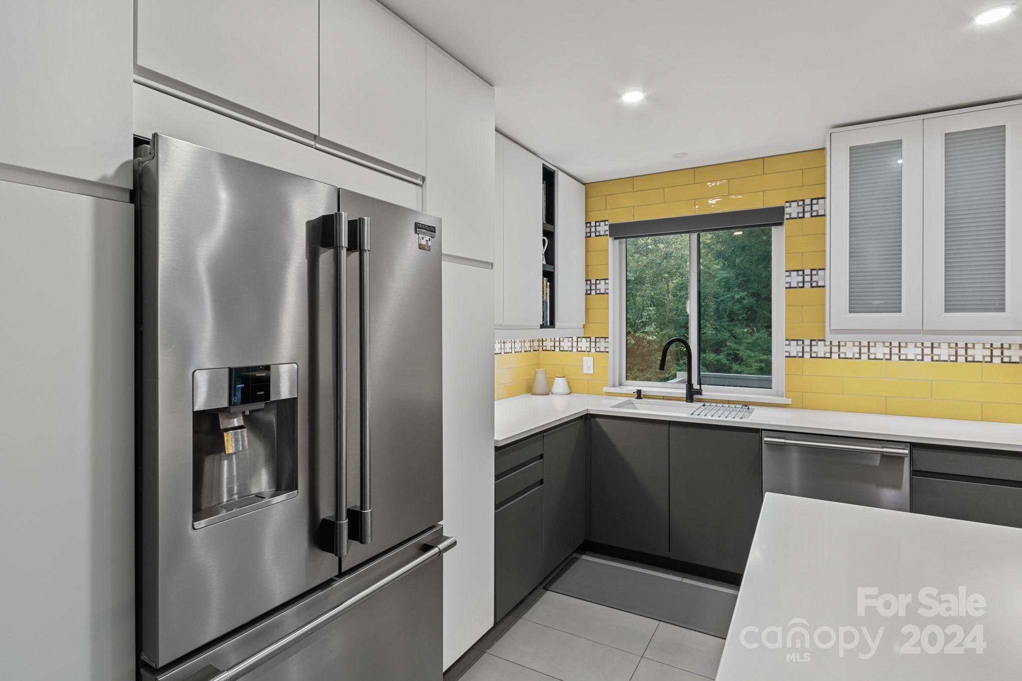 8 Pine Spring Drive Asheville, NC 28805 - Photo 11 of 48