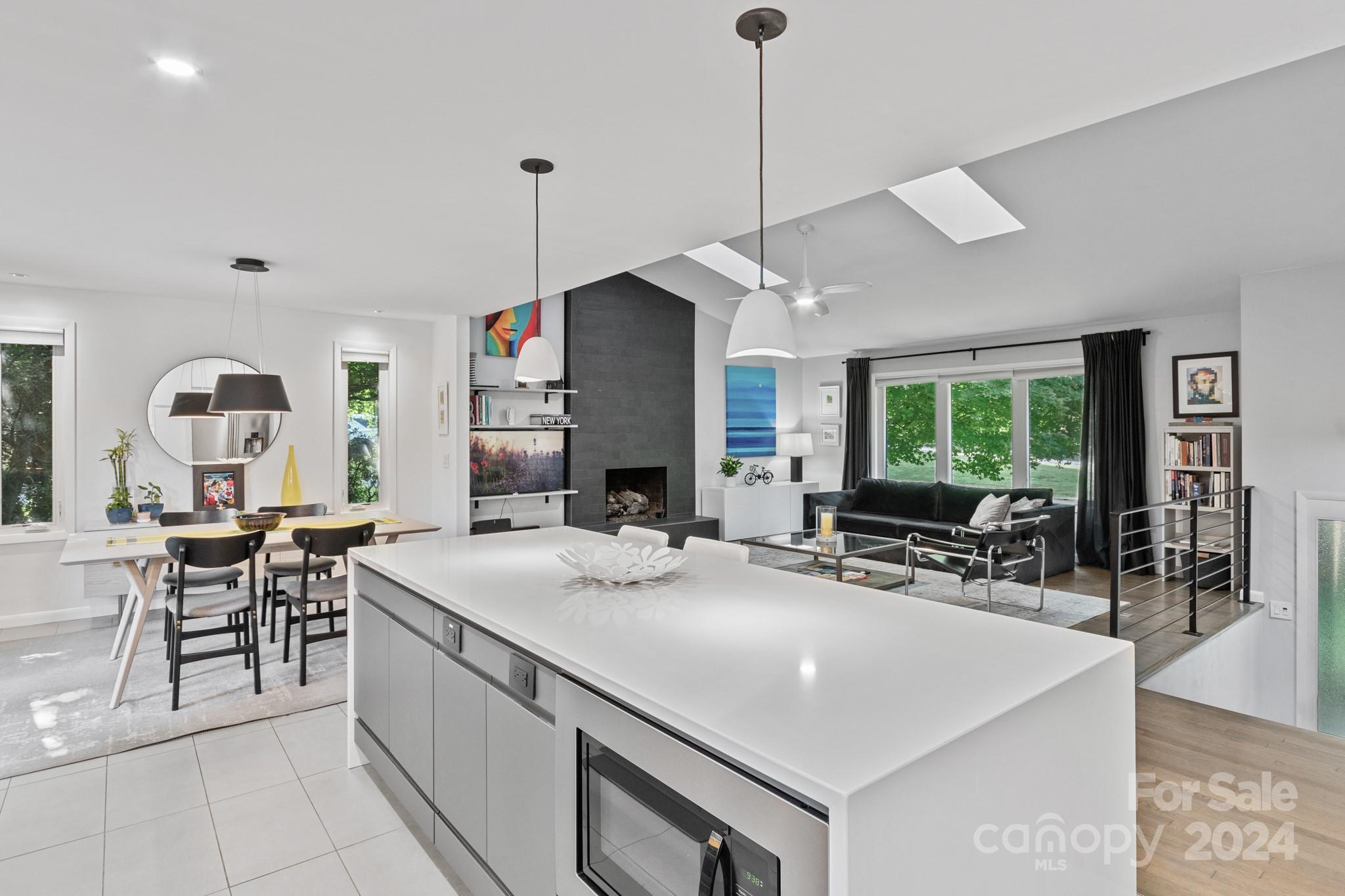 8 Pine Spring Drive Asheville, NC 28805 - Photo 6 of 48