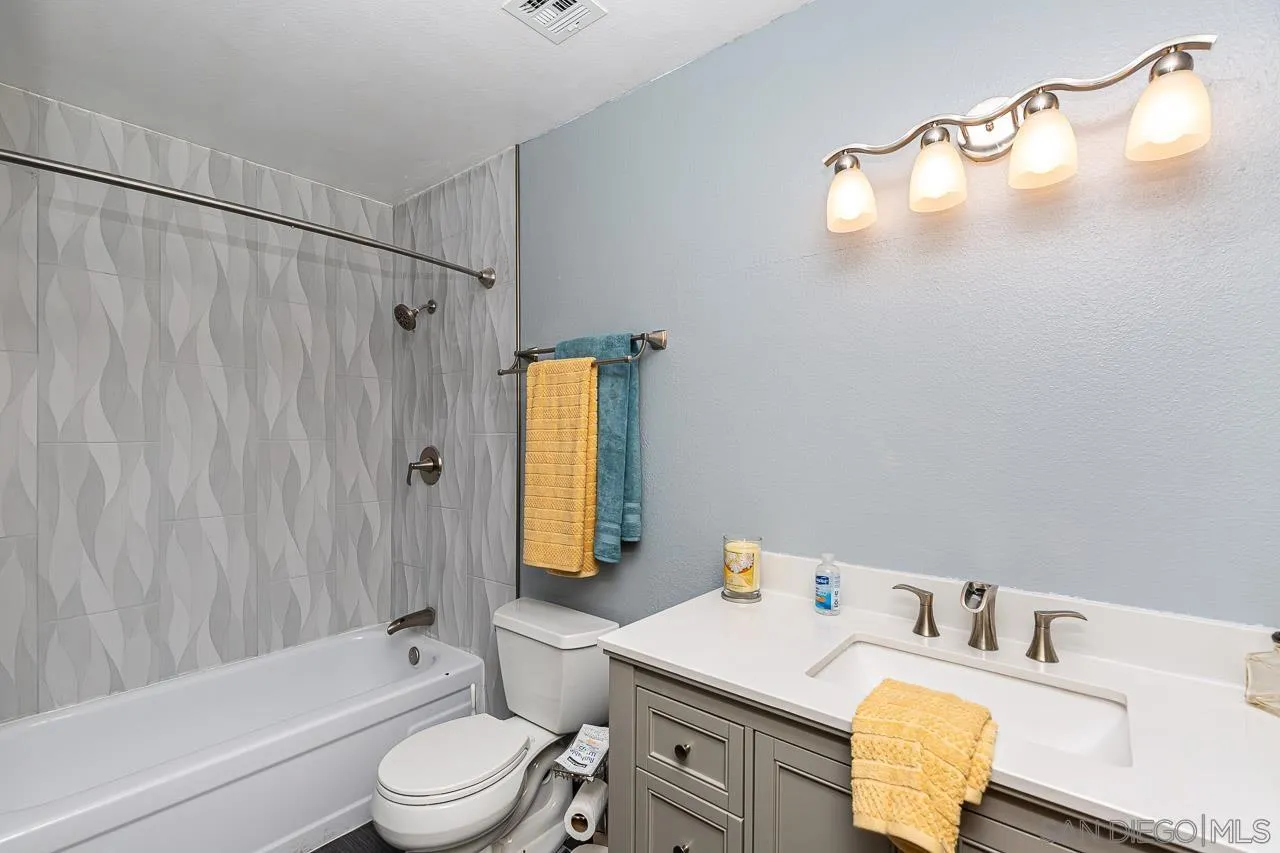 18940 Highland Valley Road Ramona, CA 92065 - Photo 17 of 31 Gallery Image 17