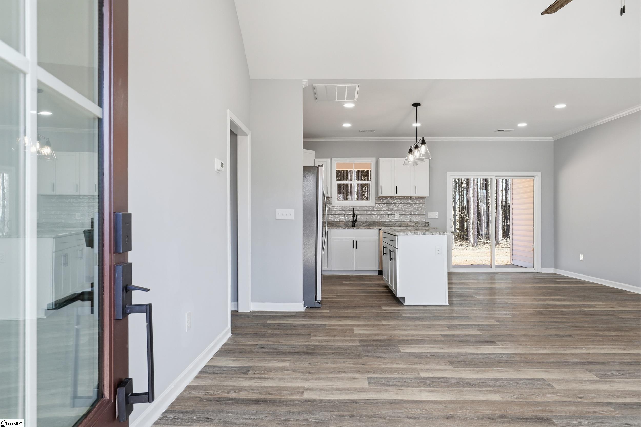 908 Beaverdam Road Williamston, SC 29697 - Photo 3 of 34