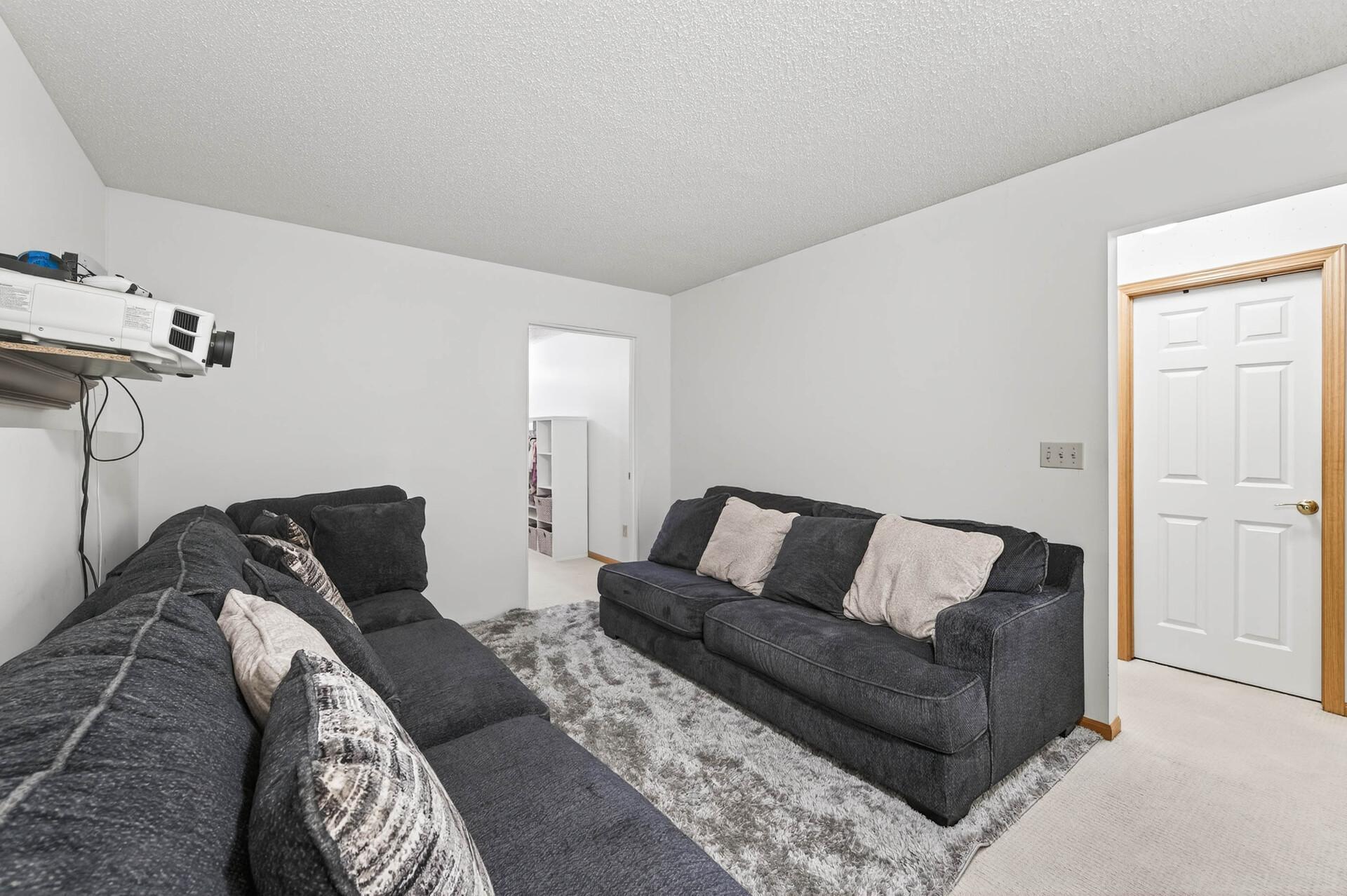 8827 Coffman Path Inver Grove Heights, MN 55076 - Photo 9 of 17