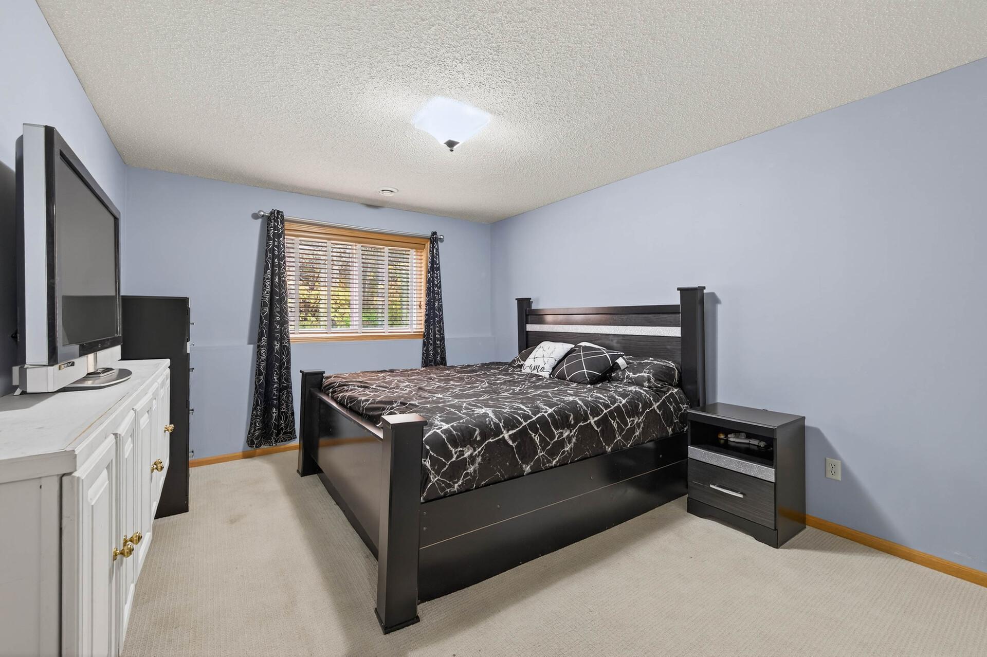 8827 Coffman Path Inver Grove Heights, MN 55076 - Photo 10 of 17