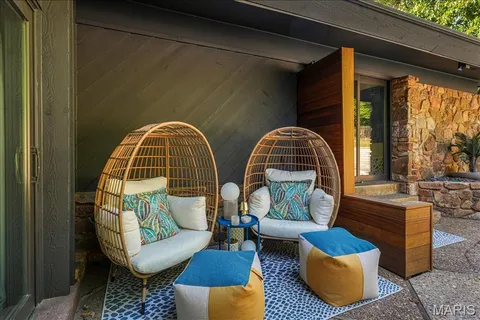 $1,599,000 | 132 Mystic Meadows Lane, Creve Coeur, MO 63141