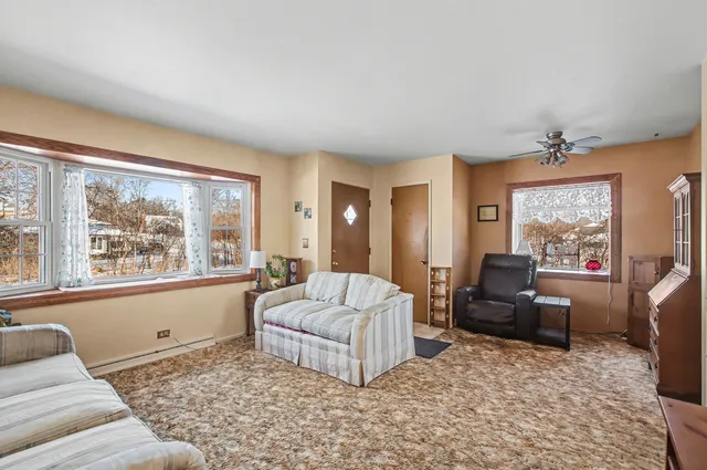 $425,000 | 5611 Washington Street, Downers Grove, IL 60516