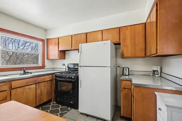 $425,000 | 5611 Washington Street, Downers Grove, IL 60516