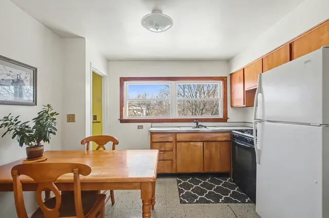 $425,000 | 5611 Washington Street, Downers Grove, IL 60516