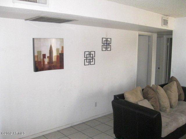 4503 West Hatcher Road Glendale, AZ 85302 - Photo 4 of 11 Front Room