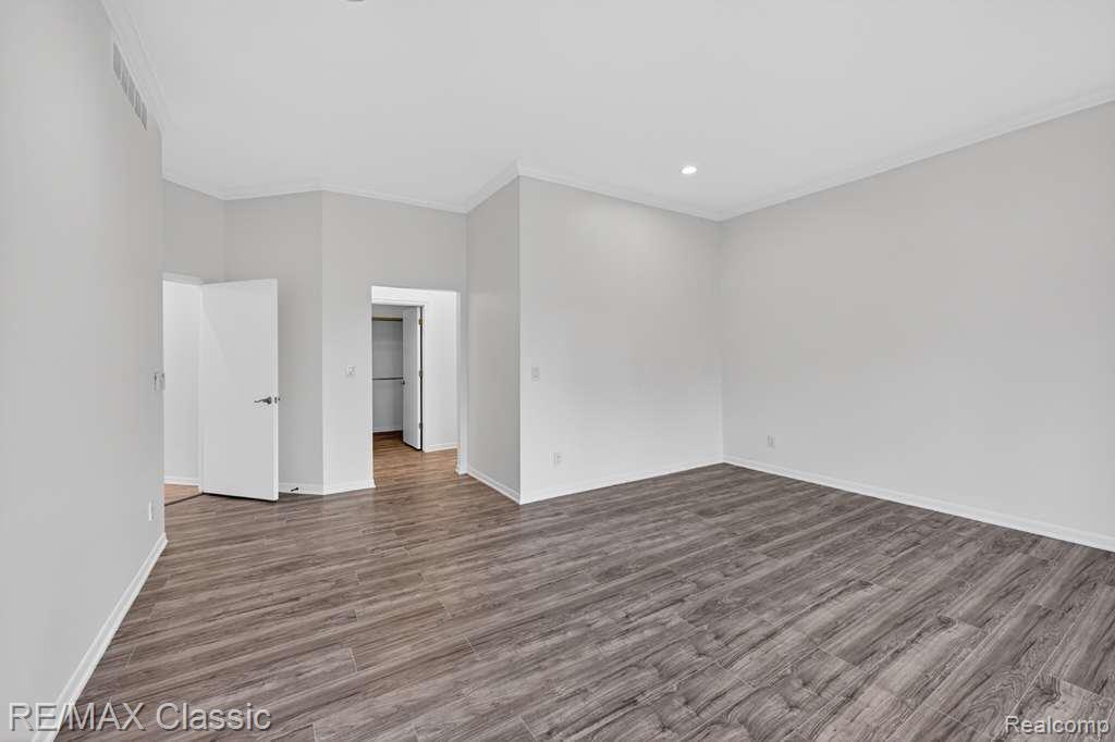 30779 Country Ridge Circle Farmington Hills, MI 48331 - Photo 8 of 46