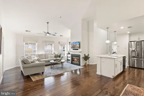 $614,900 | 11575 Cavalier Landing Court, Unit 403, Fairfax, VA 22030