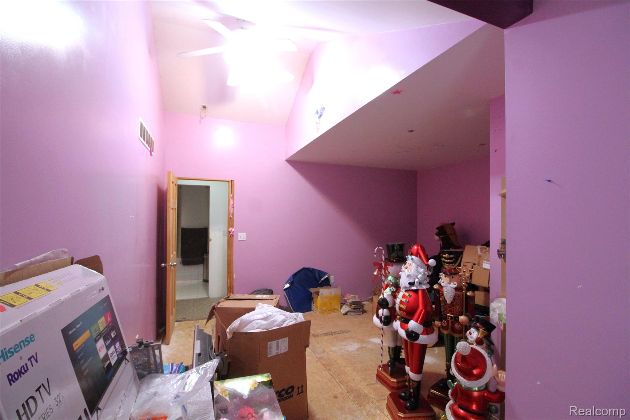 2568 Valentine Road Lapeer, MI 48446 - Photo 20 of 42 IMG_4661.JPG