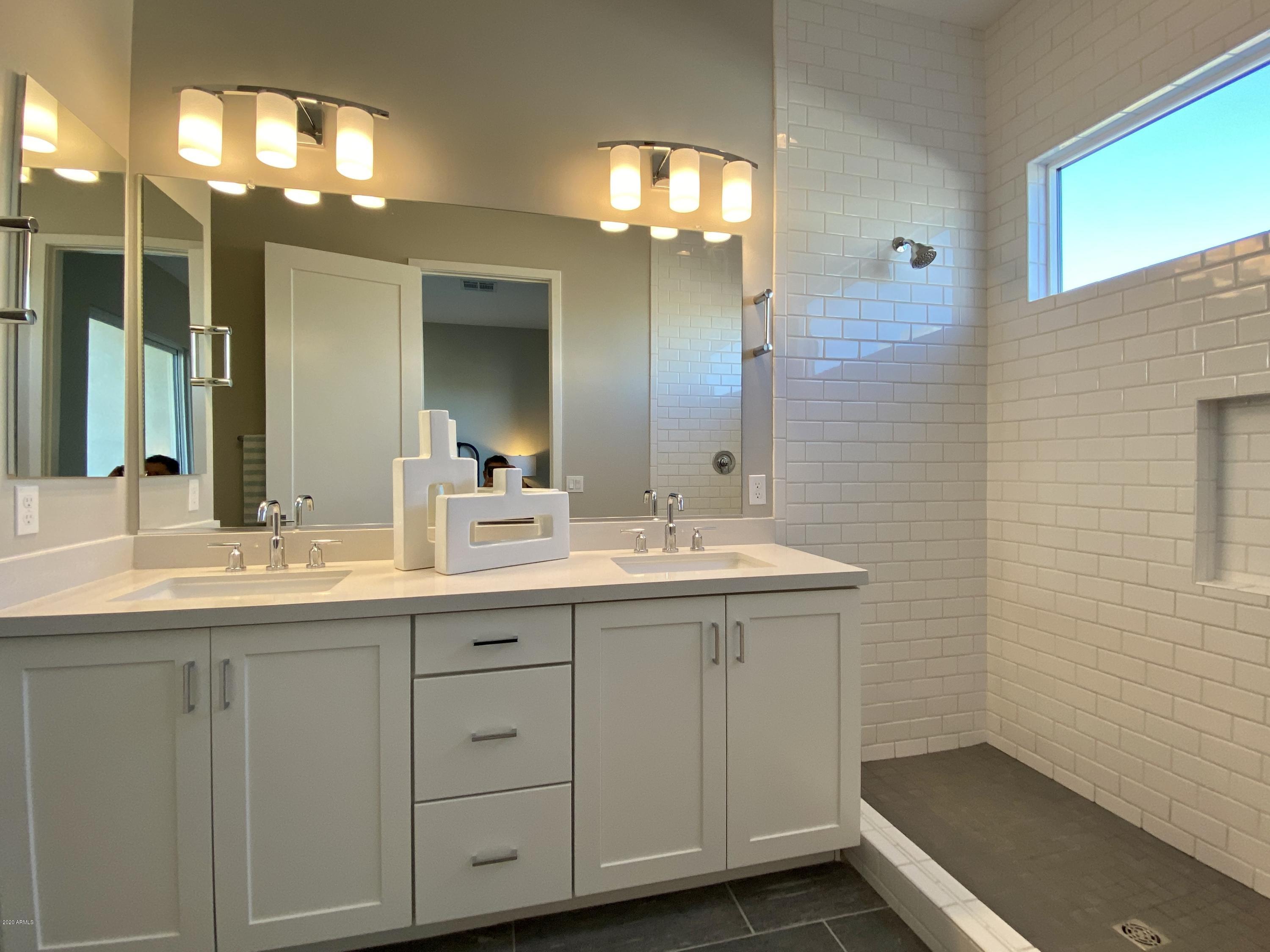 6301 North 12th Street, Unit 6 Phoenix, AZ 85014 - Photo 12 of 23 Master Bath
