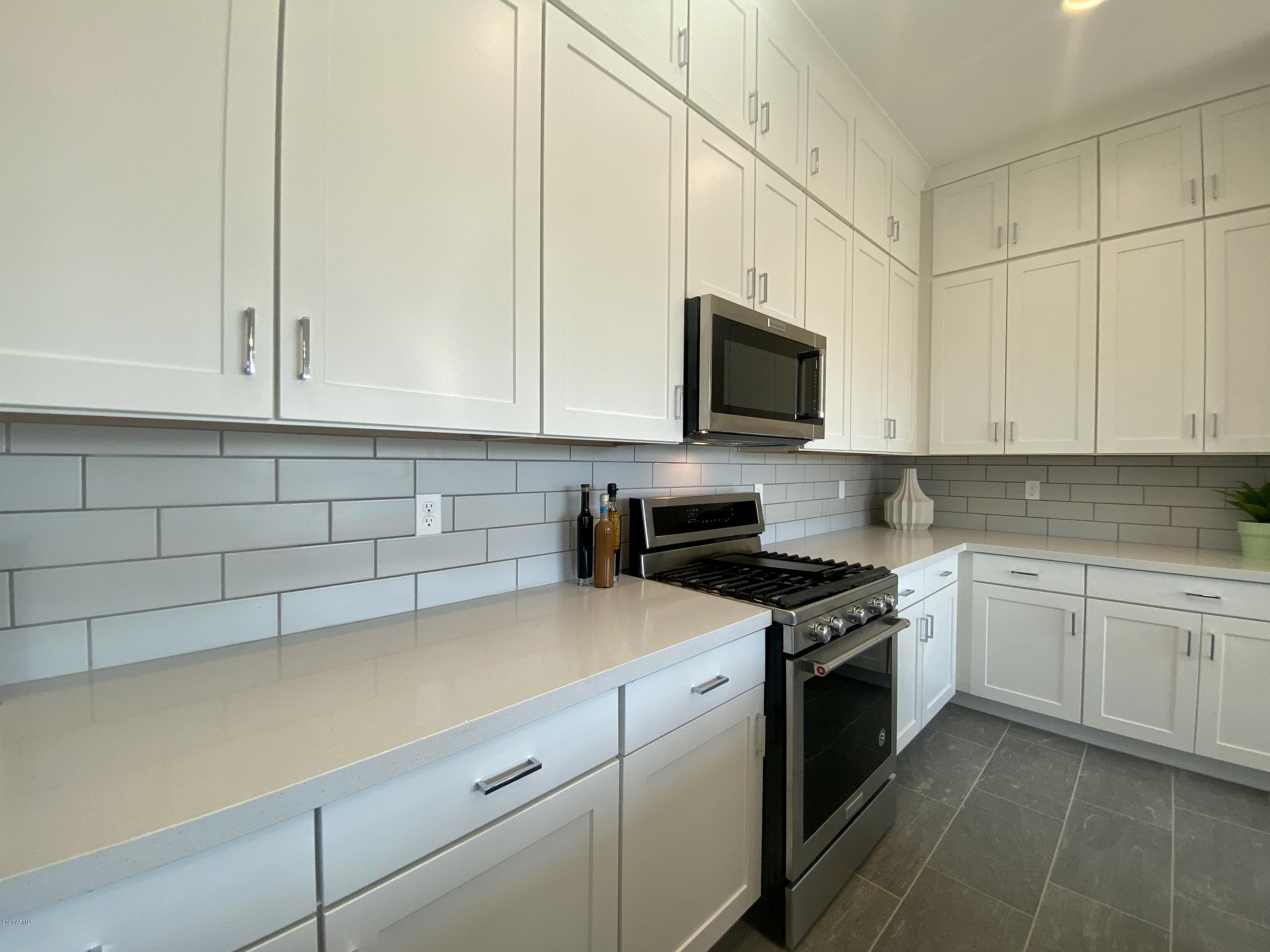 6301 North 12th Street, Unit 6 Phoenix, AZ 85014 - Photo 7 of 23 Standard Double Stacked Cabinets