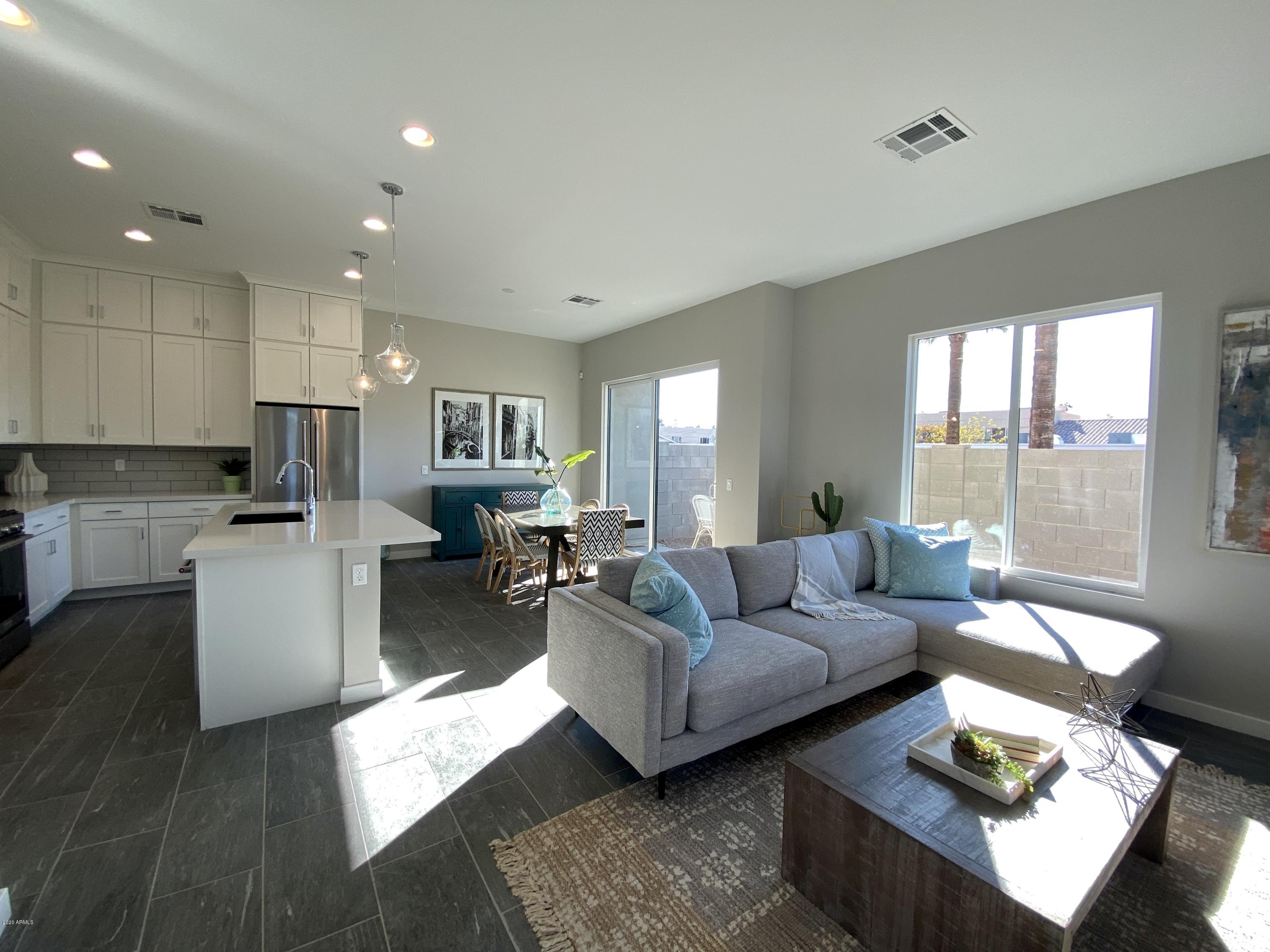 6301 North 12th Street, Unit 6 Phoenix, AZ 85014 - Photo 9 of 23 Open Living