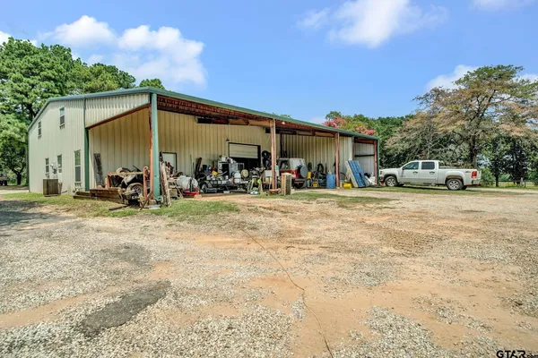 $1,950,000 | 13521 Farm To Market 16, Lindale, TX 75771